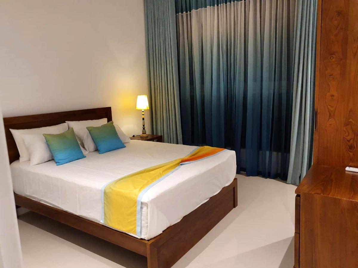 Hasara Oceanfront Apartments Galle Exterior photo