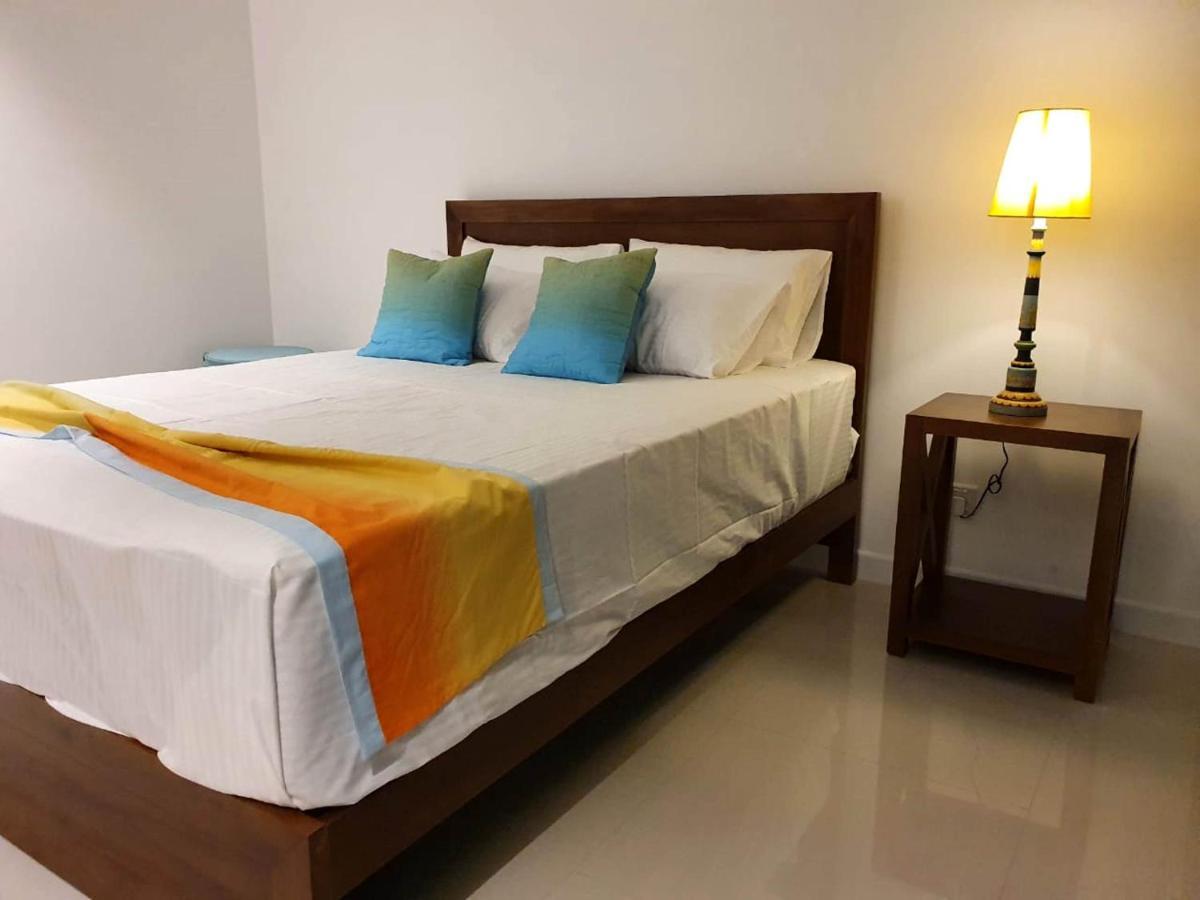 Hasara Oceanfront Apartments Galle Exterior photo